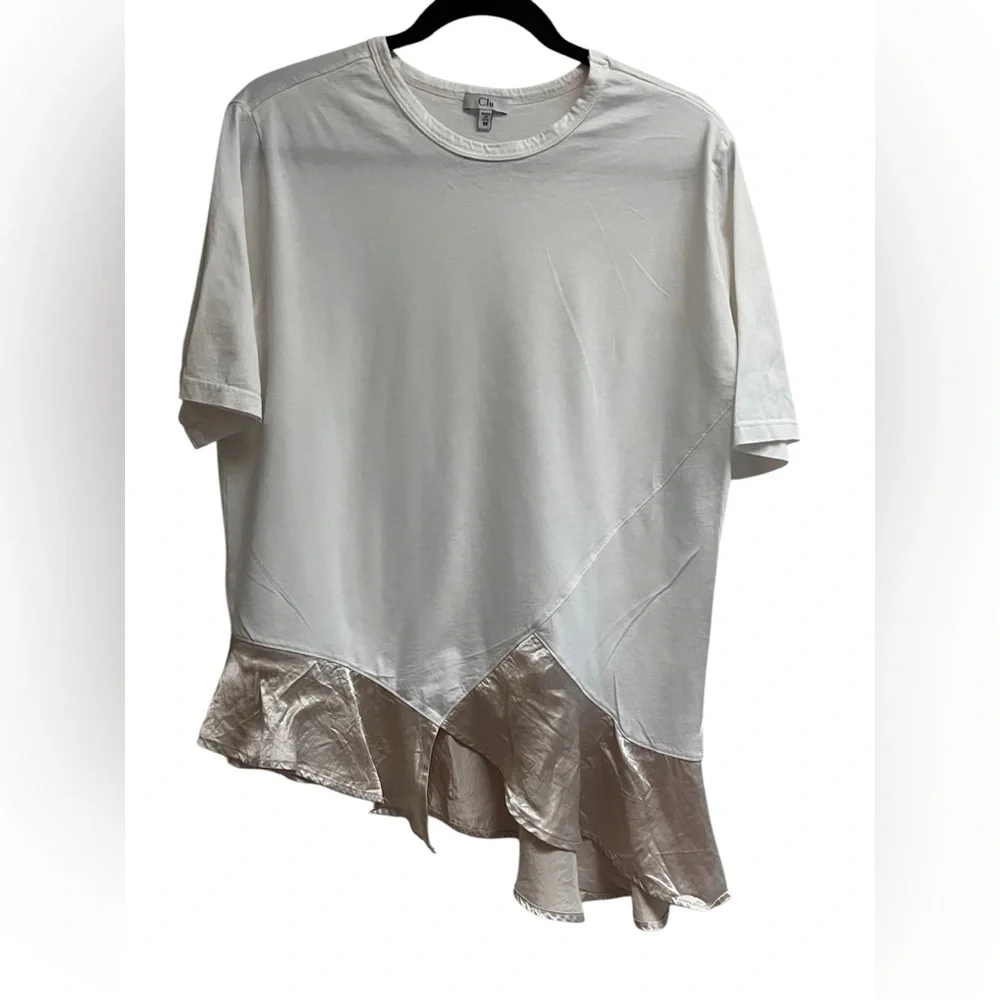 CLU Women’s White Short Sleeve T-Shirt with Ruffle Asymmetrical Hem -Size Medium - Picture 1 of 9